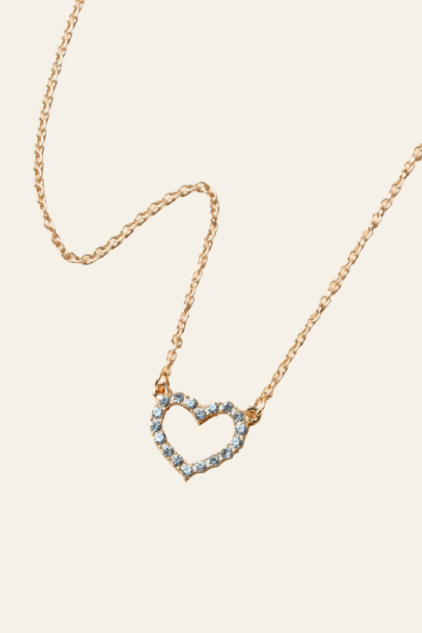 LEA | GOLD HEART PENDANT NECKLACE