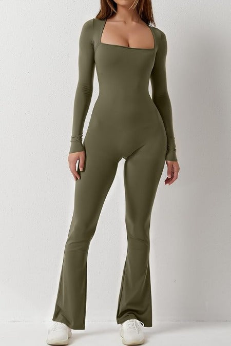 REVAINE – SOLID BODYFIT JUMPSUIT