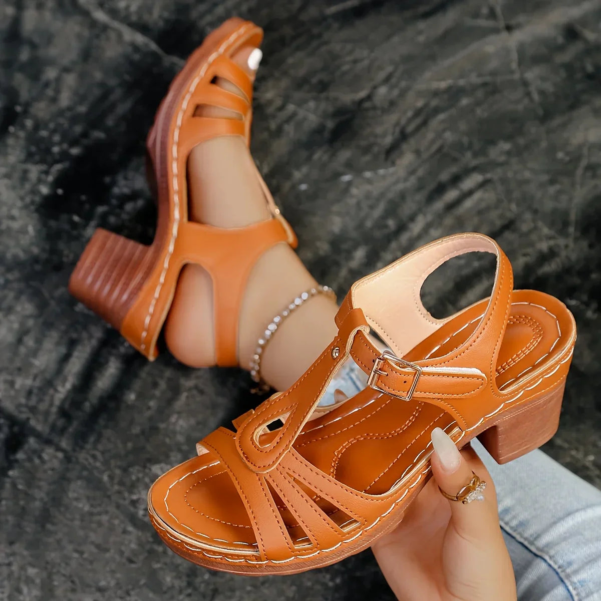 VOGAVITA™ | ORTHOPEDIC PLATFORM SANDALS WITH STYLISH SUPPORT