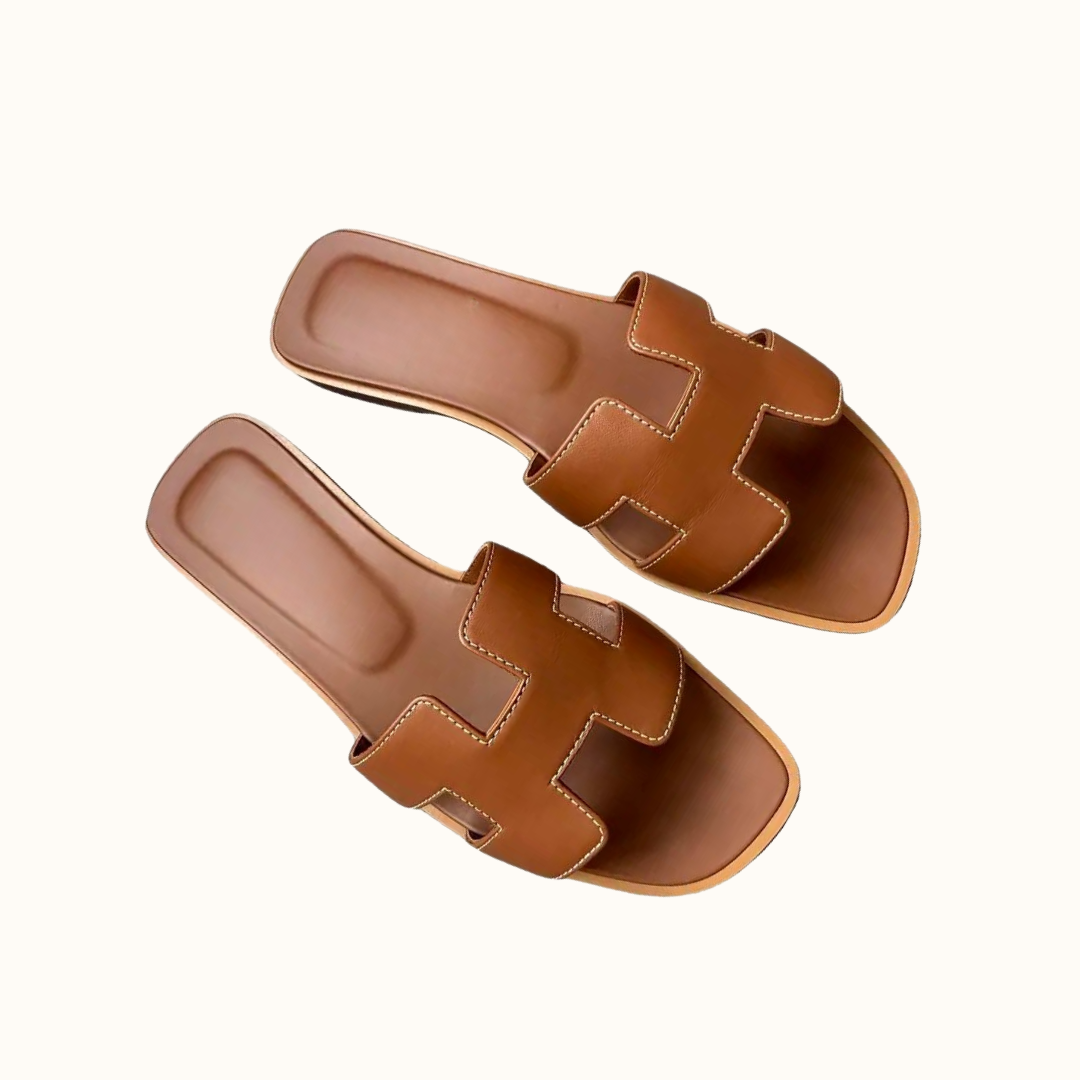 SÉVANE™ | SLIP-ON FLAT SANDALS IN CLASSIC TAN