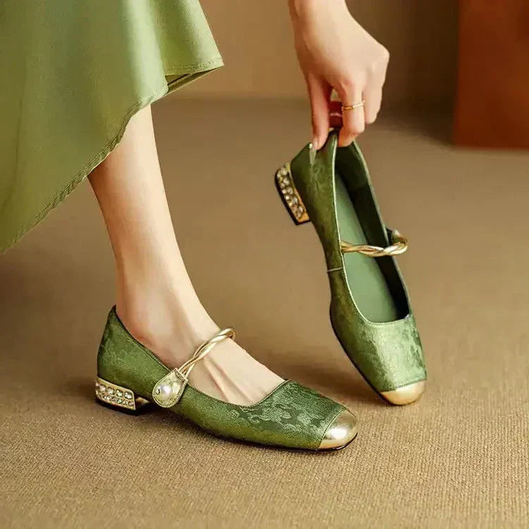 ALVINA™ | REFINED DETAIL SANDALS WITH CUSHIONED COMFORT