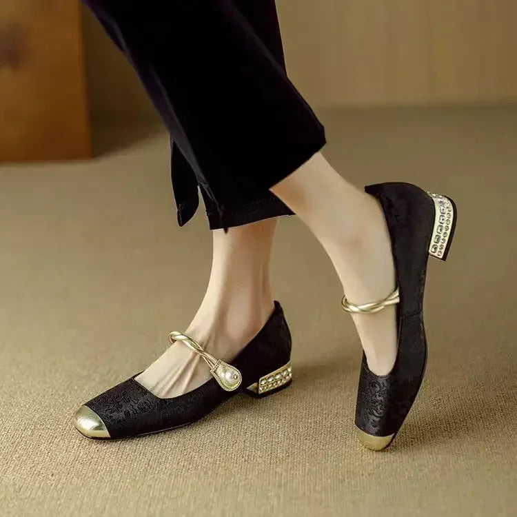 ALVINA™ | REFINED DETAIL SANDALS WITH CUSHIONED COMFORT