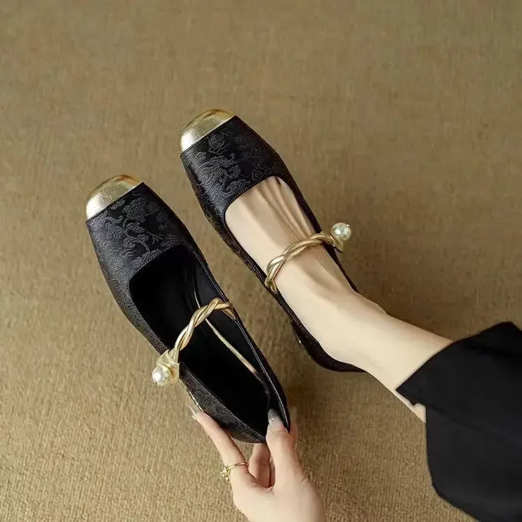 ALVINA™ | REFINED DETAIL SANDALS WITH CUSHIONED COMFORT