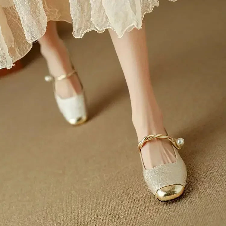 ALVINA™ | REFINED DETAIL SANDALS WITH CUSHIONED COMFORT