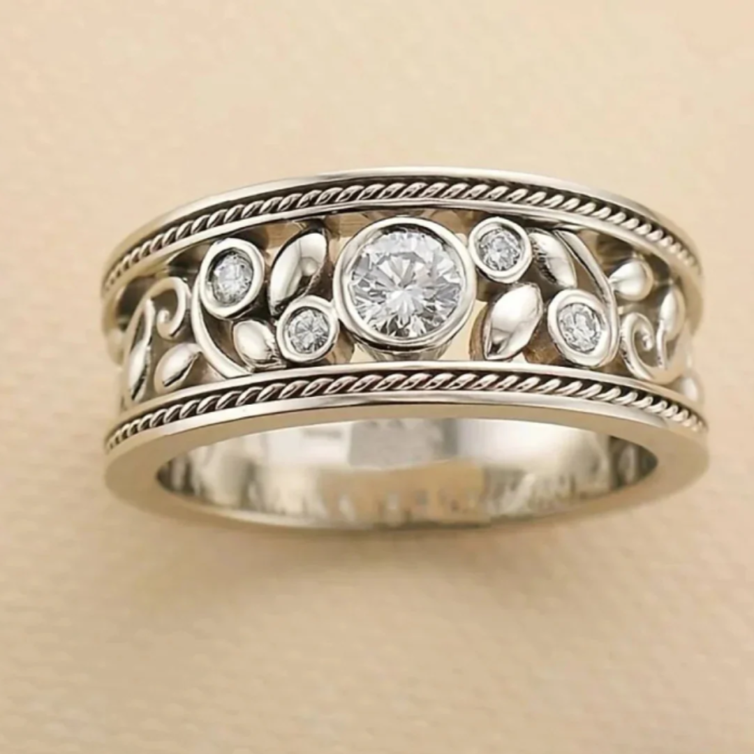 Vintage Silver Ring with Studded Zirconias