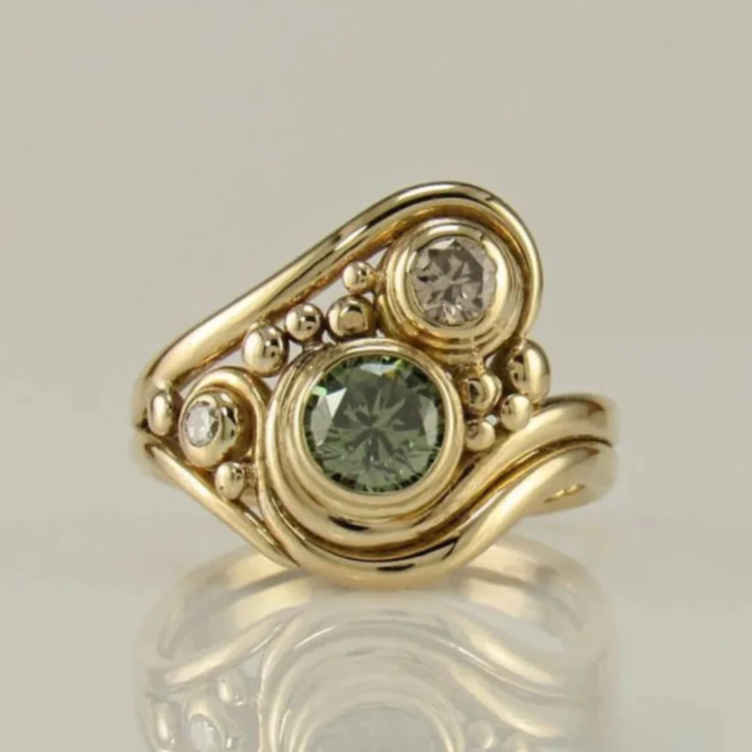 Vintage Gold Ring with Green Zirconia