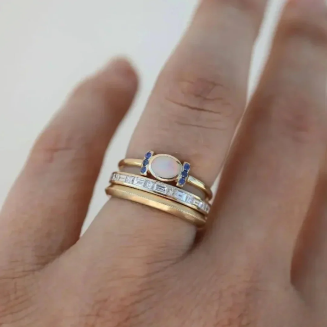 Vintage Ring Set with Opal in Gold