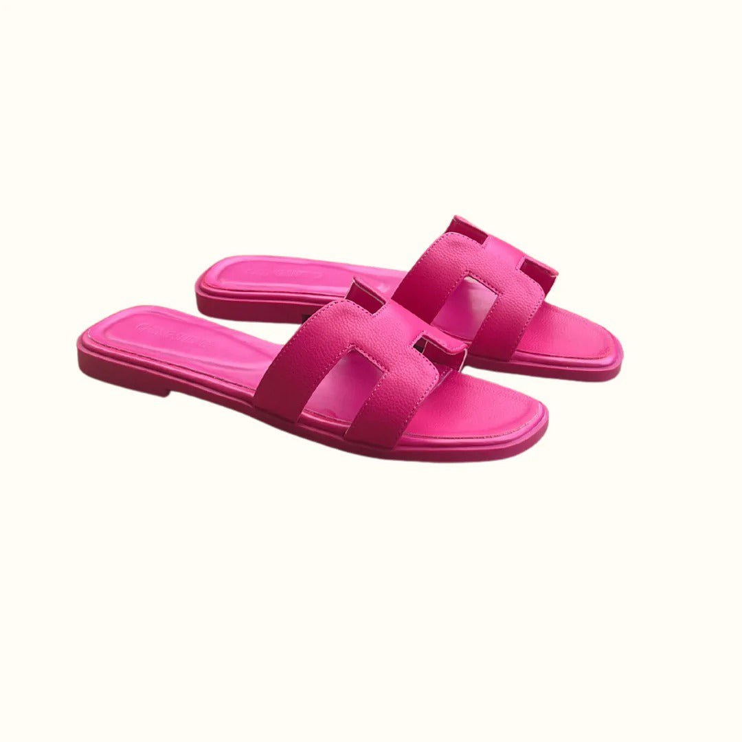 SÉVANE™ | SLIP-ON FLAT SANDALS IN CLASSIC TAN