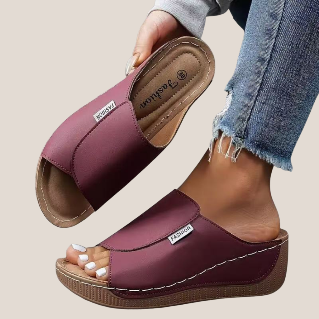 CASSARA™ | ORTHOPEDIC-STYLE SANDALS