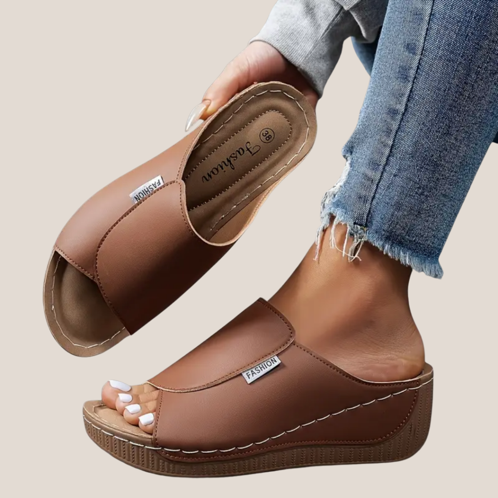 CASSARA™ | ORTHOPEDIC-STYLE SANDALS