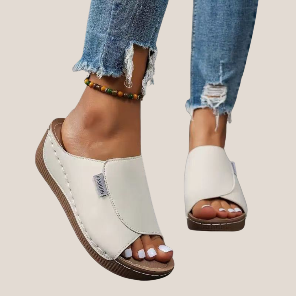CASSARA™ | ORTHOPEDIC-STYLE SANDALS