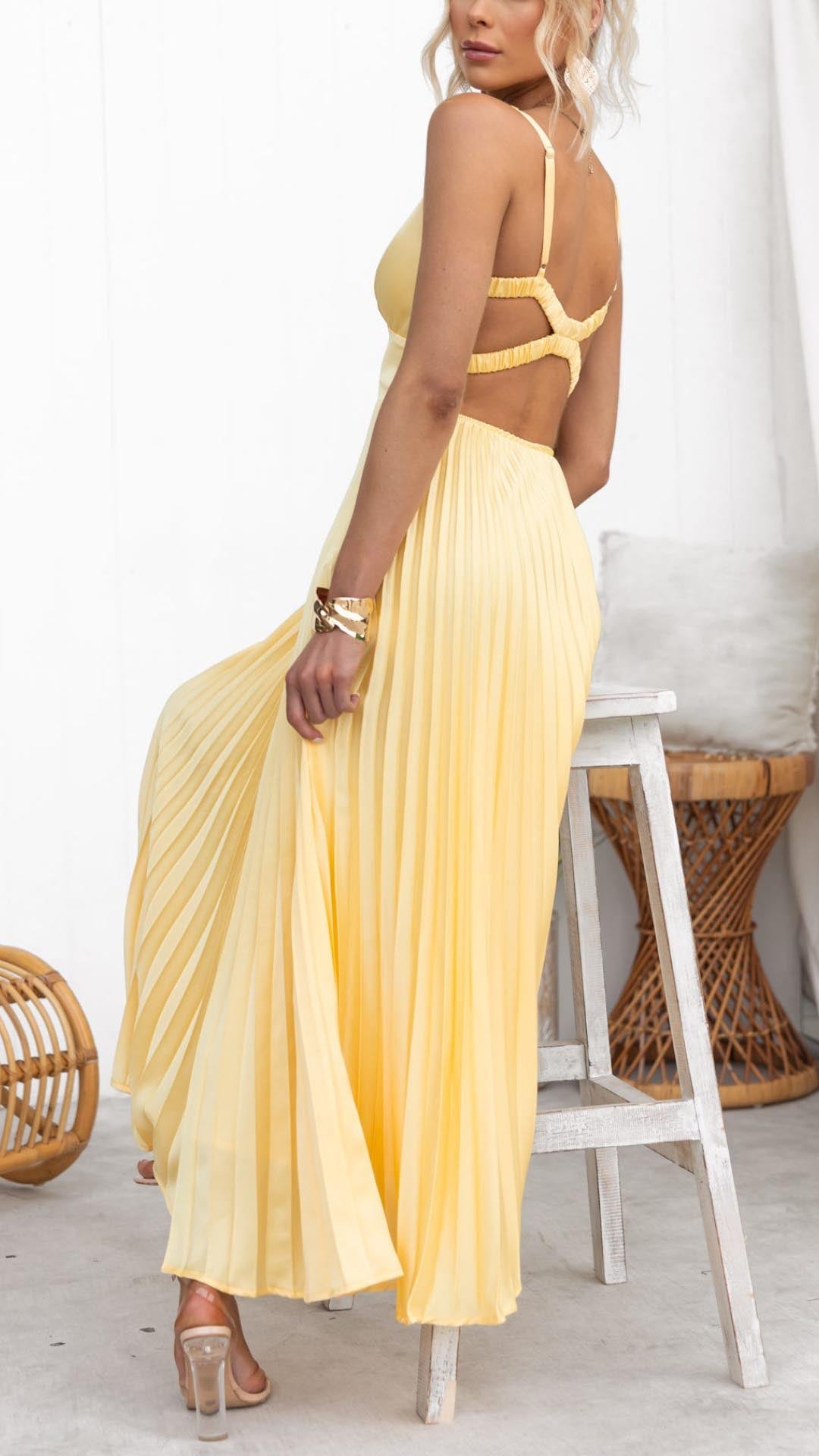 OLIVIA | YELLOW PLEATED V-NECK MAXI DRESS