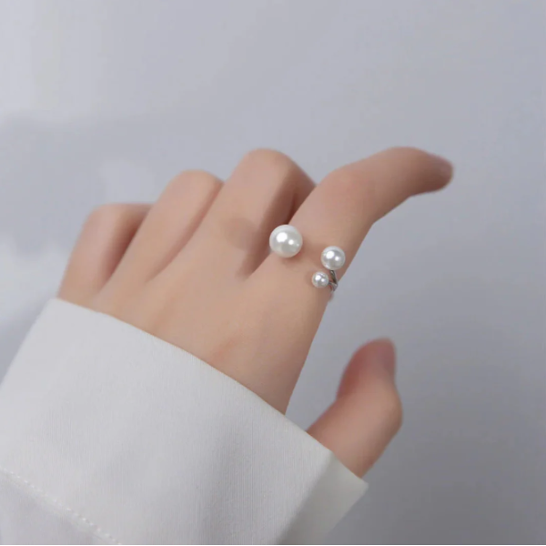 Adjustable Ring with Three Freshwater Pearls