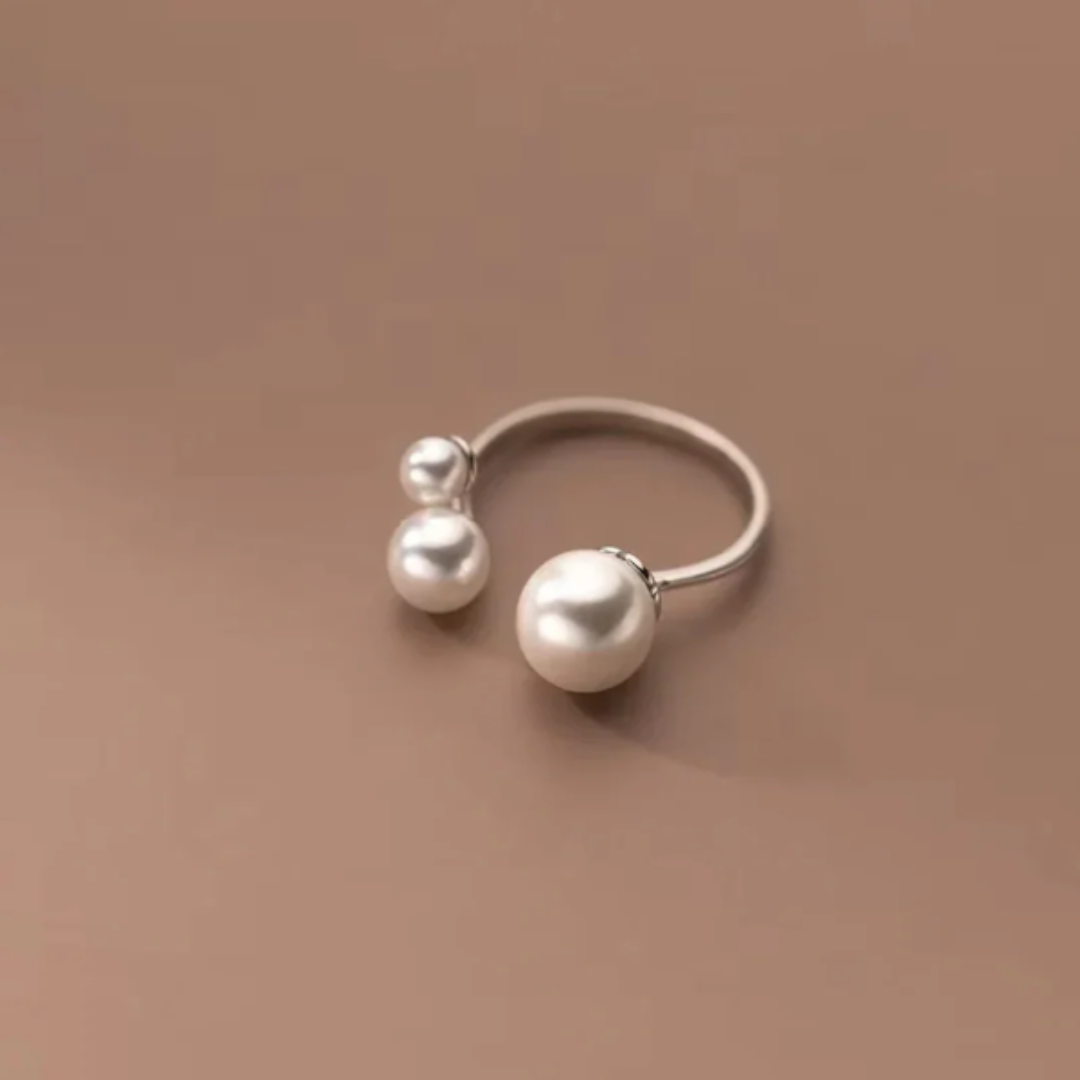 Adjustable Ring with Three Freshwater Pearls